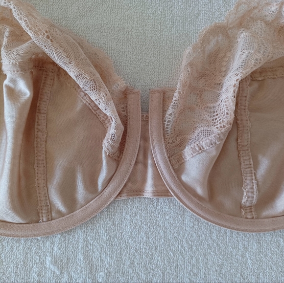 Bali Lace Lift Desire Unlined Bra, size 40D - Picture 11 of 16